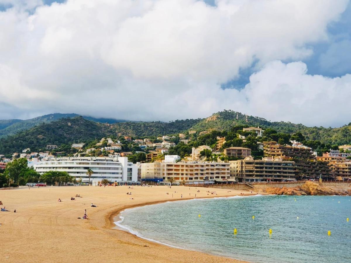 Ancora Frontbeach Luxury Apartment Tossa de Mar Esterno foto