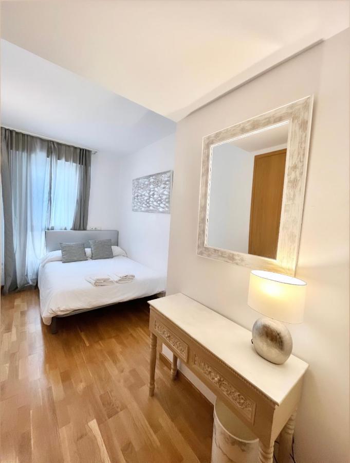 Ancora Frontbeach Luxury Apartment Tossa de Mar Esterno foto