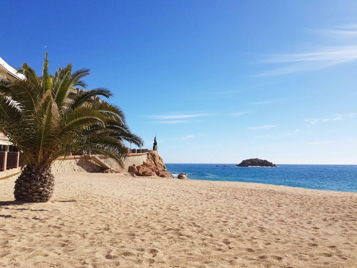 Ancora Frontbeach Luxury Apartment Tossa de Mar Esterno foto